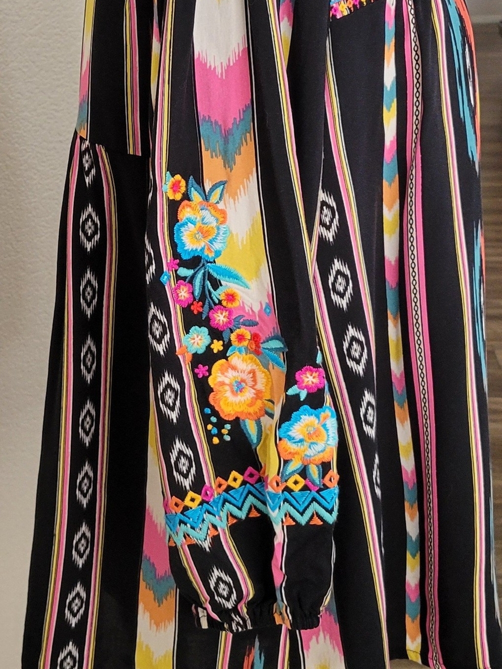 Savanna Jane Embroidered Boho Tunic Blouse Black Multi Color Medium - Picture 4 of 10